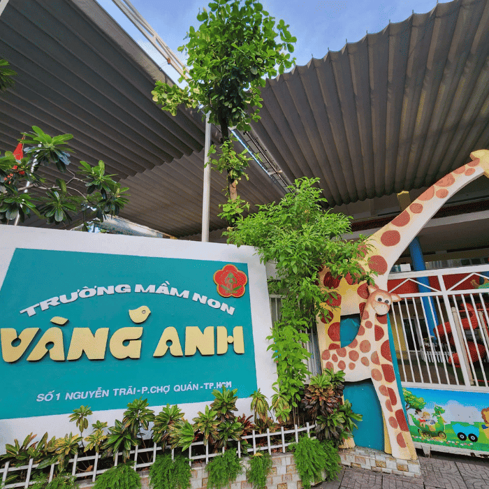 Cần có sự thống nhất giữa hình ảnh trường học và thiết kế biển hiệu